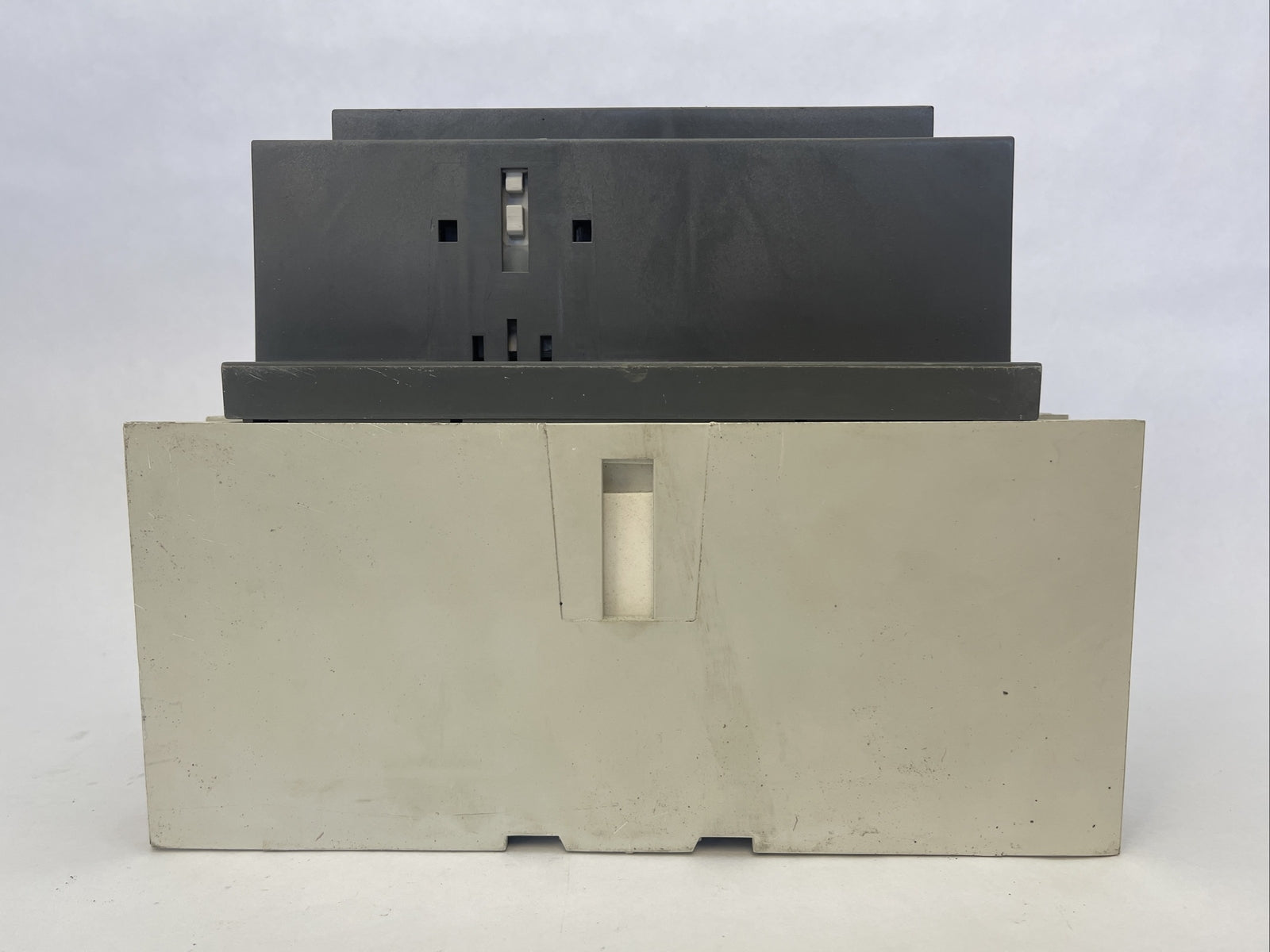 ABB AF400-30 CONTACTOR 600VAC 400HP 3PH 3POLE 550A COIL 100-250VDC 50-60hz4