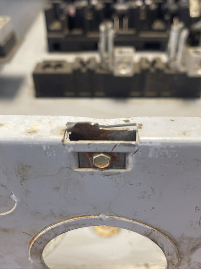 GE TG3224RH MOD 7 FUSIBLE SAFETY SWITCH 2POLE 200A 240VAC 15HP TYPE 3R RAINPROOF8