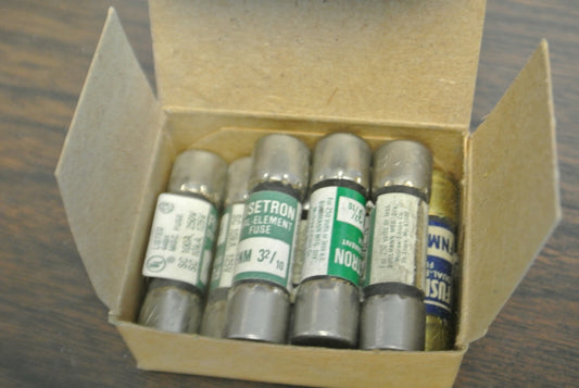 LOT of 8 / BUSS FNM3-2/10 DUAL-ELEMENT FUSE / 3-2/10A / 250V / NEW SURPLUS0