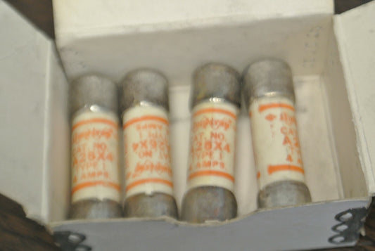 LOT of 4 / GOULD-SHAWMUT A25X4 AMP-TRAP® FUSES 4A / 250V / NEW SURPLUS0