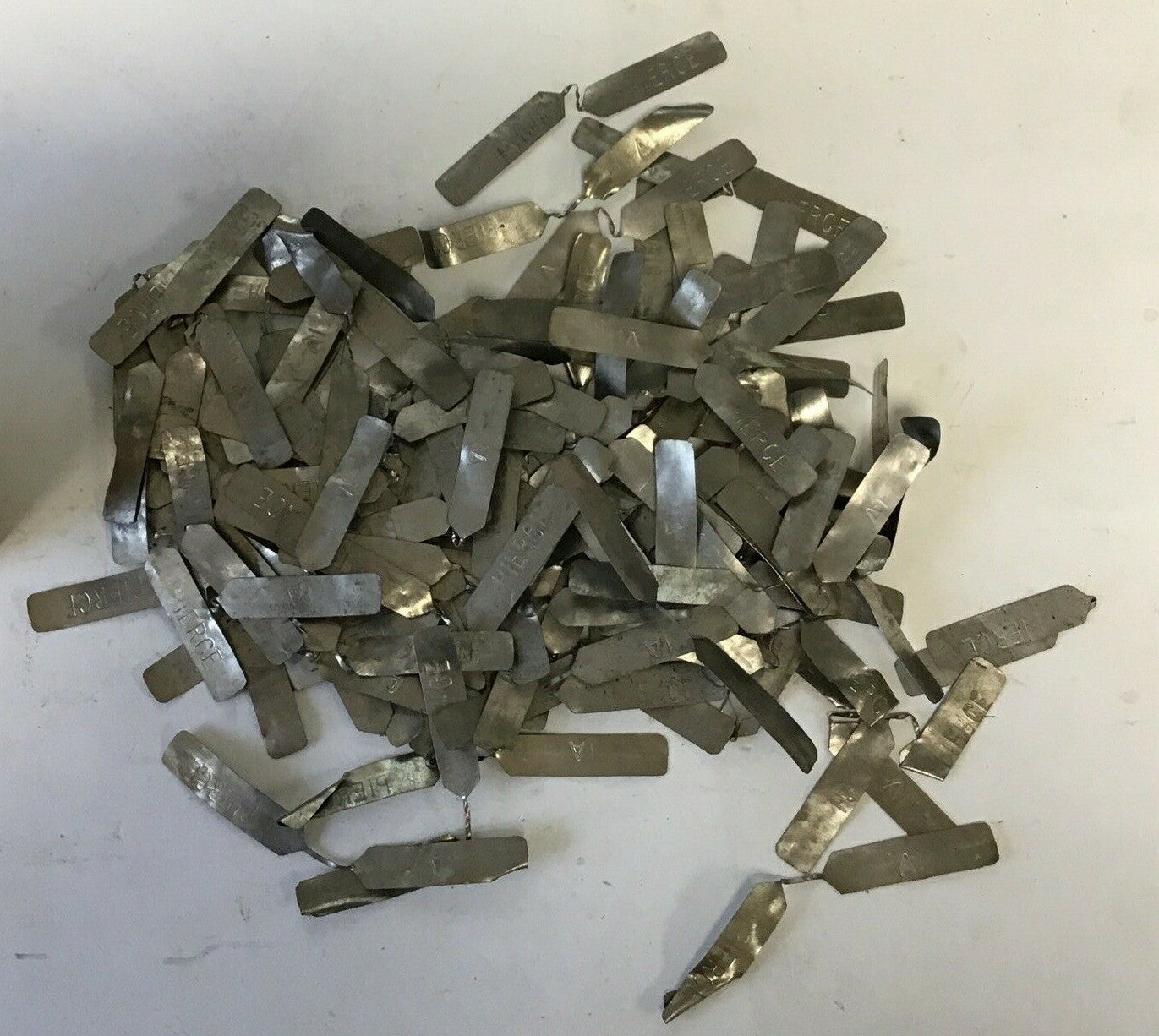 PIERCE 21 RENEWABLE FUSE LINKS 1A 250 VOLT REFILLS****LOTOF100***2