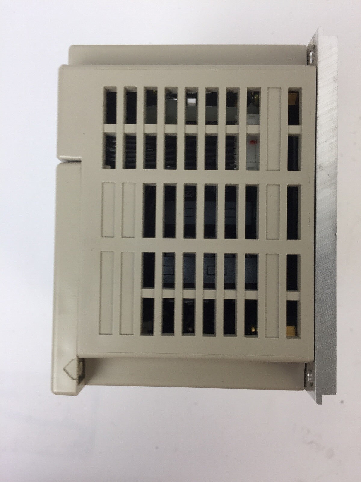 YASKAWA CIMR-V7WU22P2 AC VE VARISPEED V7N DEVICENET 230VAC 6