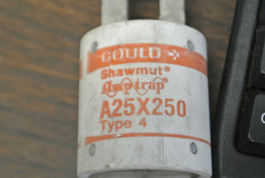 GOULD-SHAWMUT A25X250 AMP-TRAP® SEMICONDUCTOR FUSE / 250A / 250V0