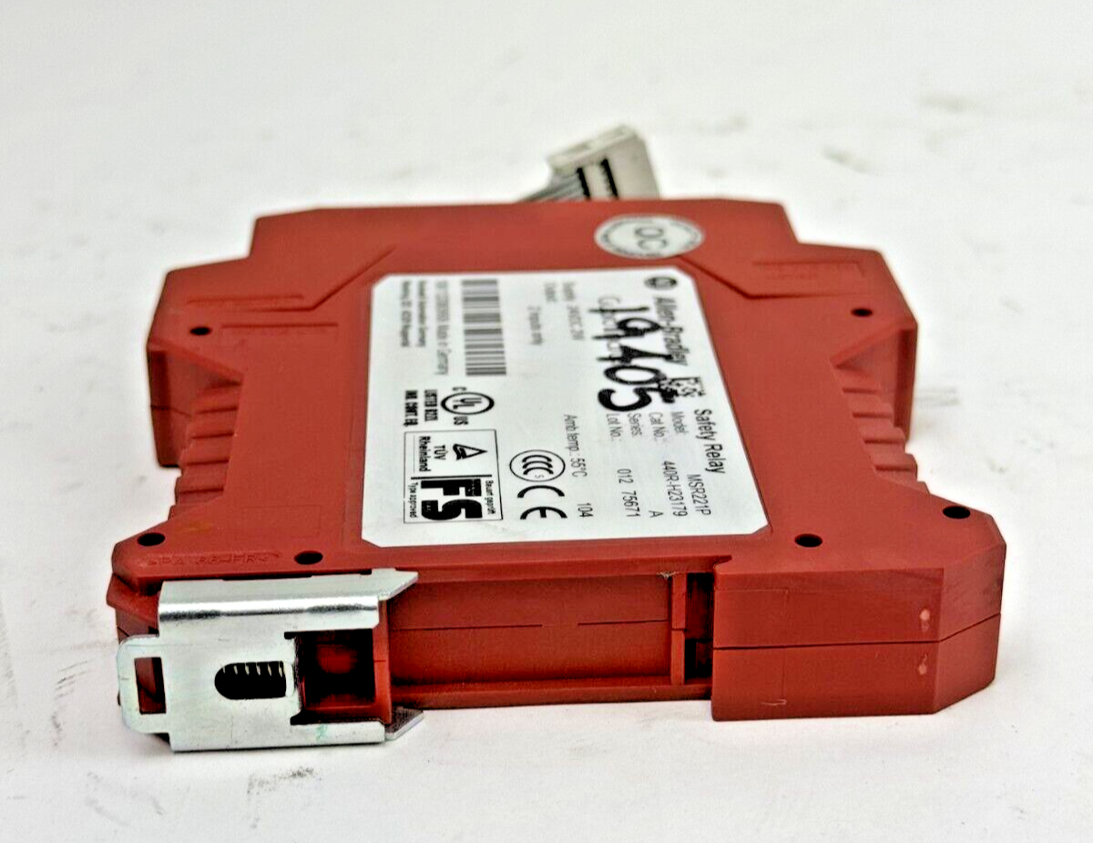 ALLEN-BRADLEY - 440R-H23179 - SAFETY RELAY - MSR221P - SUPPLY 24VDC 2W7
