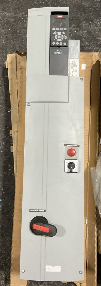 DANFOSS 177U9584 MOTOR AC DRIVE OUPUT 0-460VAC 3PH 0-60HZ 34A 25HP INPUT 480VAC0