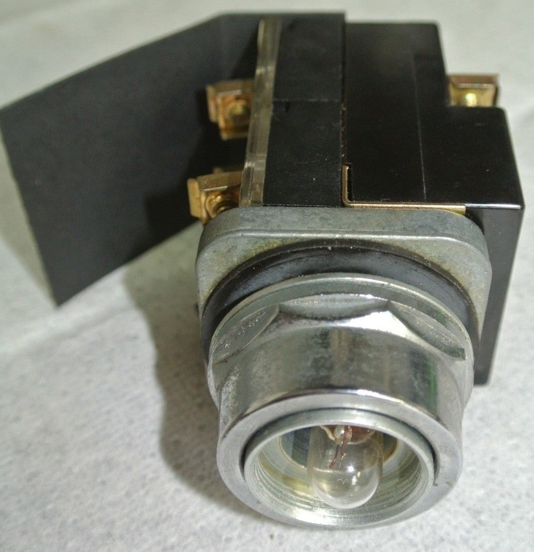 SIEMENS 52PA6GNA Ser. F - PUSH-TO-TEST BUTTON / PILOT LIGHT - NO LENS3