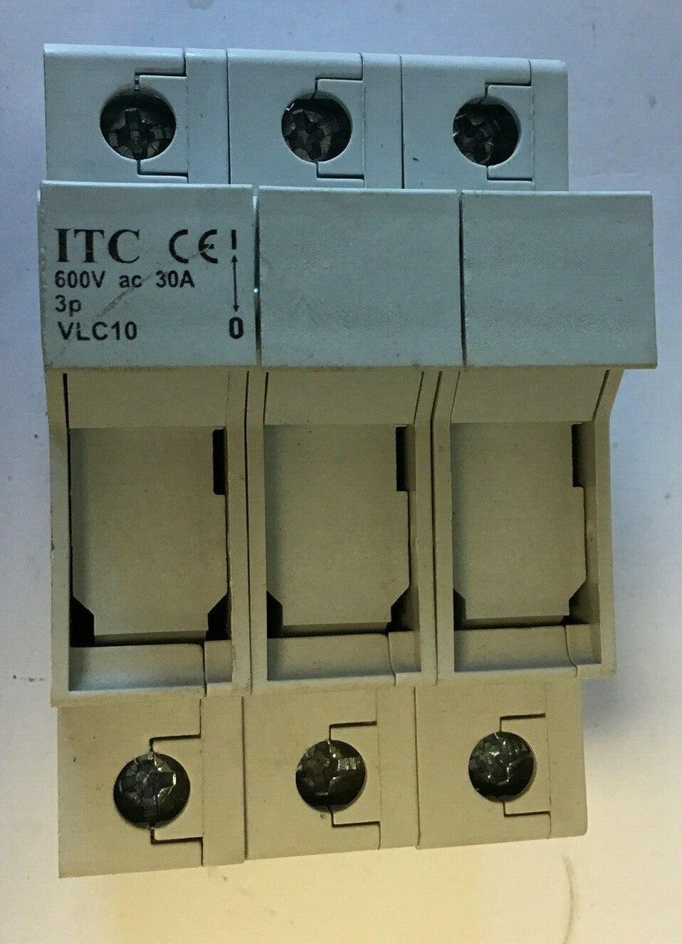ITC VLC10 FUSE HOLDER LR 106309 600VAC 30A 3P0