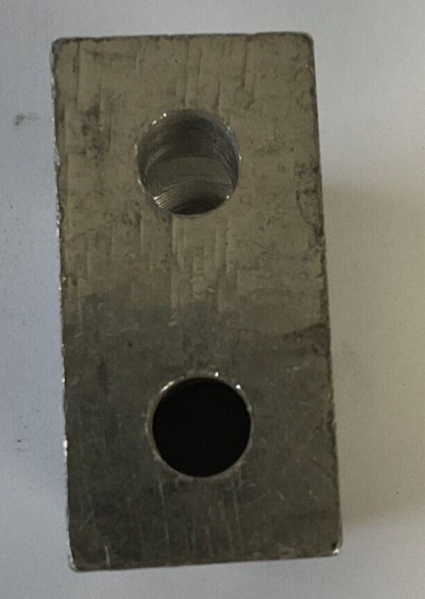 ILSCO D3016 LUG 350MCM -3/0 AL9CU NO LUG SCREWS5