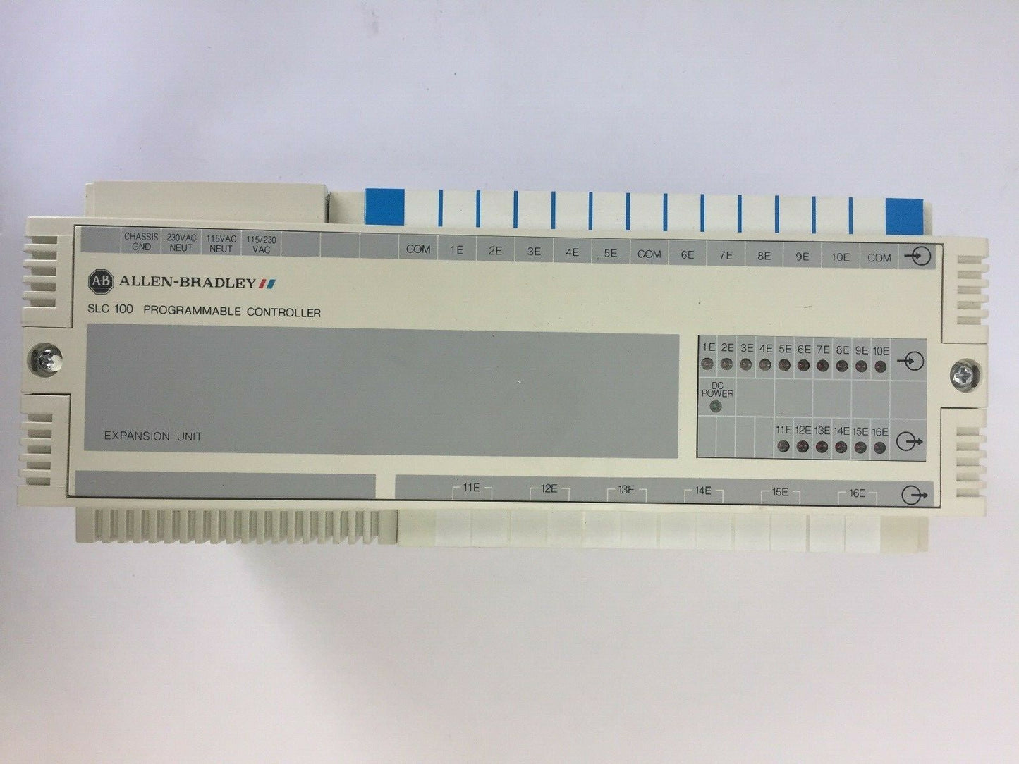 ALLEN BRADLEY 1745-E103 SLC 100 PROGRAMMABLE CONTROLLER  LINE VOLTAGE 100/200VAC0