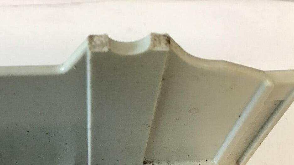 BUSSMANN JM60200-3CR FUSE HOLDER 600V-200A TAB BROKEN7