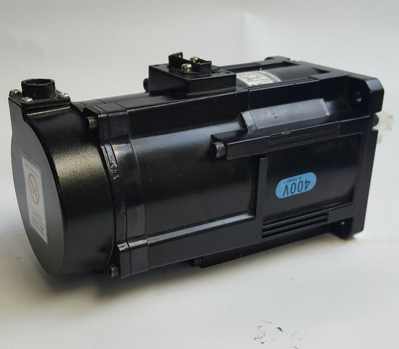 YASKAWA SGMGV-05D3E6C 400V, 0.45kW, 1.9A,  AC SERVO MOTOR, NEW (DAMAGE)4