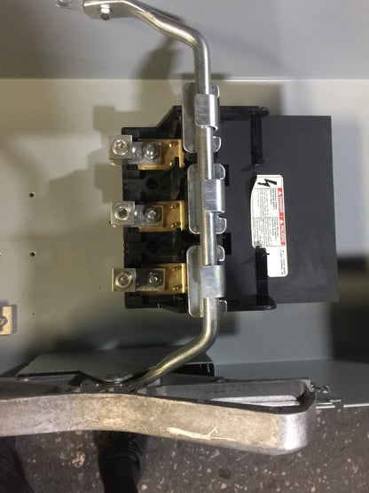 MURRAY GU324 SAFETY SWITCH 240 VAC 250 VDC 200 AMP 60 MAX HP 3 PHASE TYPE 111