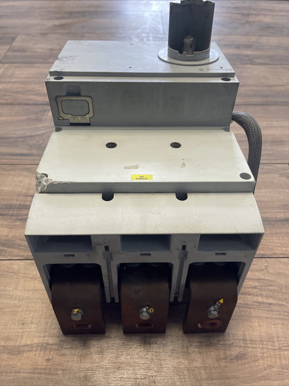 MOELLER NZMH4-AE CIRCUIT BREAKER 600VAC 1200A NZM4-XUHIV20 24VDC NZM H4-AE800A5