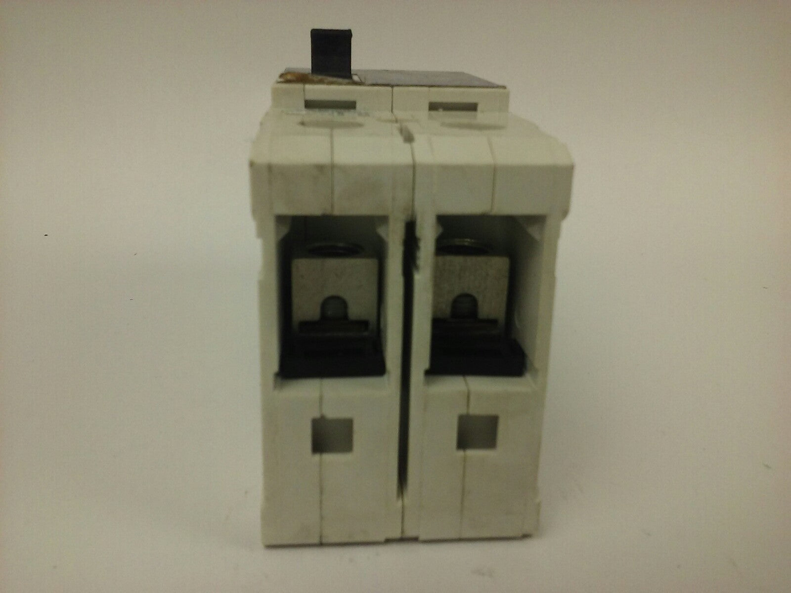 SIEMENS, NGG2B015, TYPE NGG CIRCUIT BREAKER, 2P, 15A, 600VAC/250VDC, 65KA, USED2