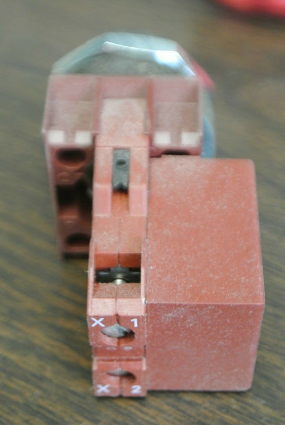 SIEMENS P30KLGT1 / PILOT LIGHT TRANSFORMER TYPE / 120V GREEN "OFF" NEW SURPLUS9