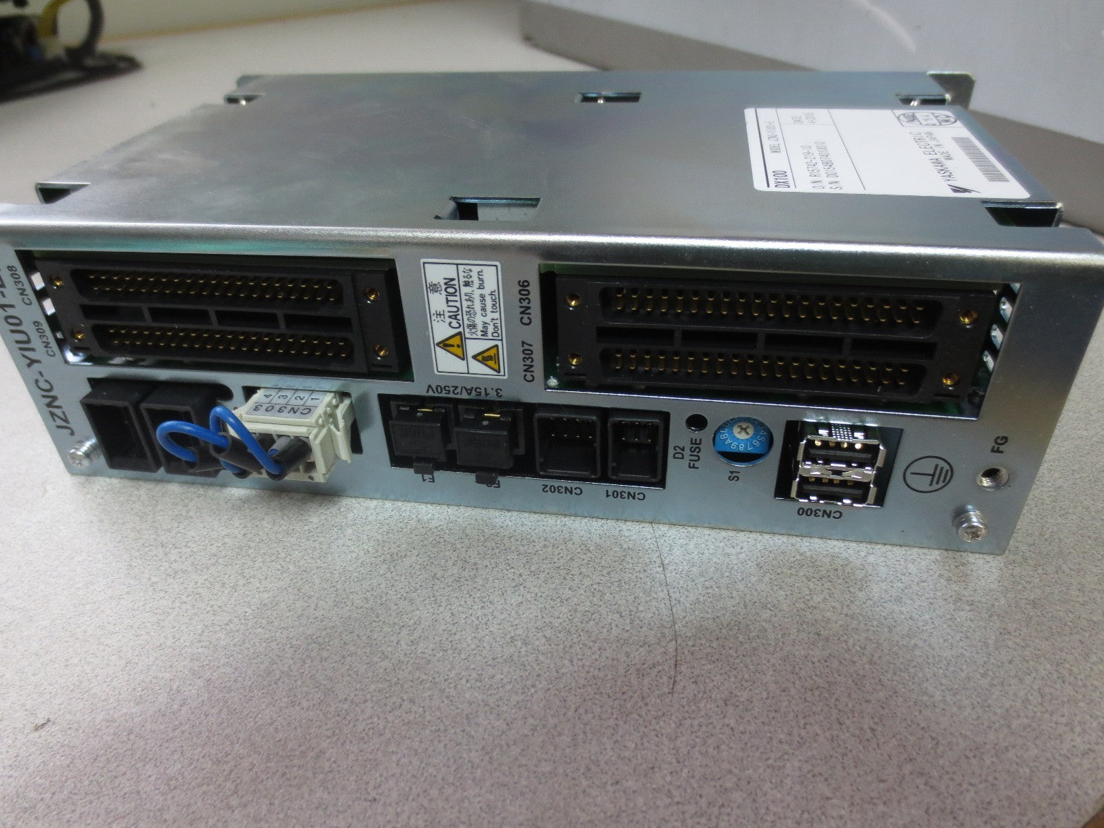 YASKAWA JZNC-YIU01-E SERVO DRIVE / ROBOTIC CONTROLLER - DX100, 3.15A, 250VA3