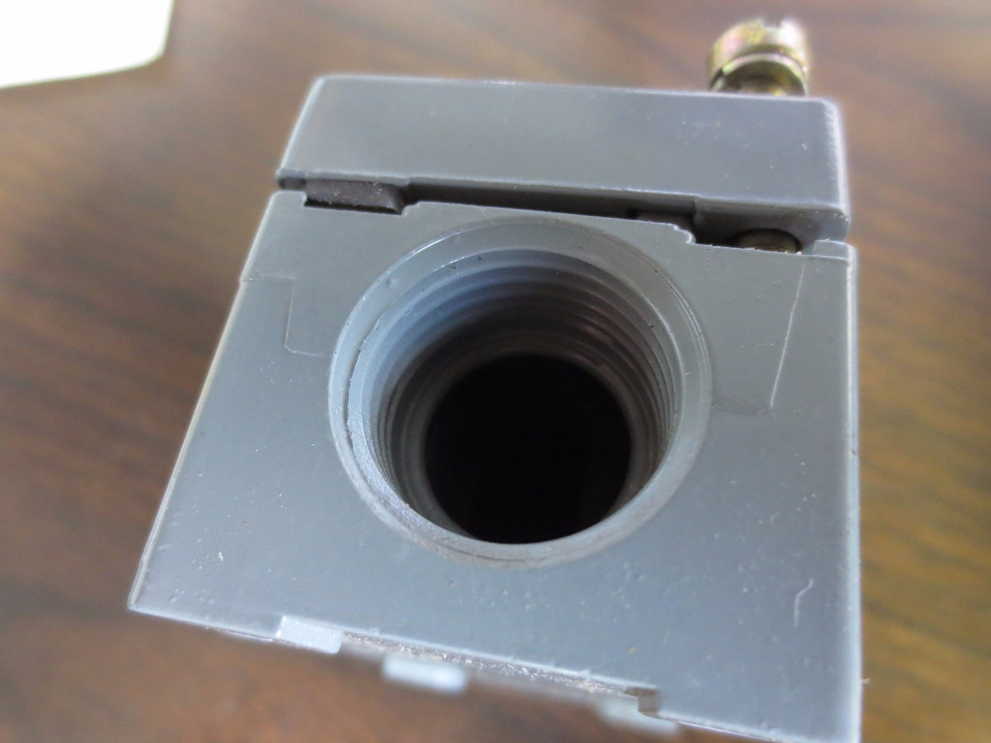 CUTLER-HAMMER E50SB LIMIT SWITCH BODY - 2 N.O., 2 N.C. 600VAC - NEW SURPLUS7