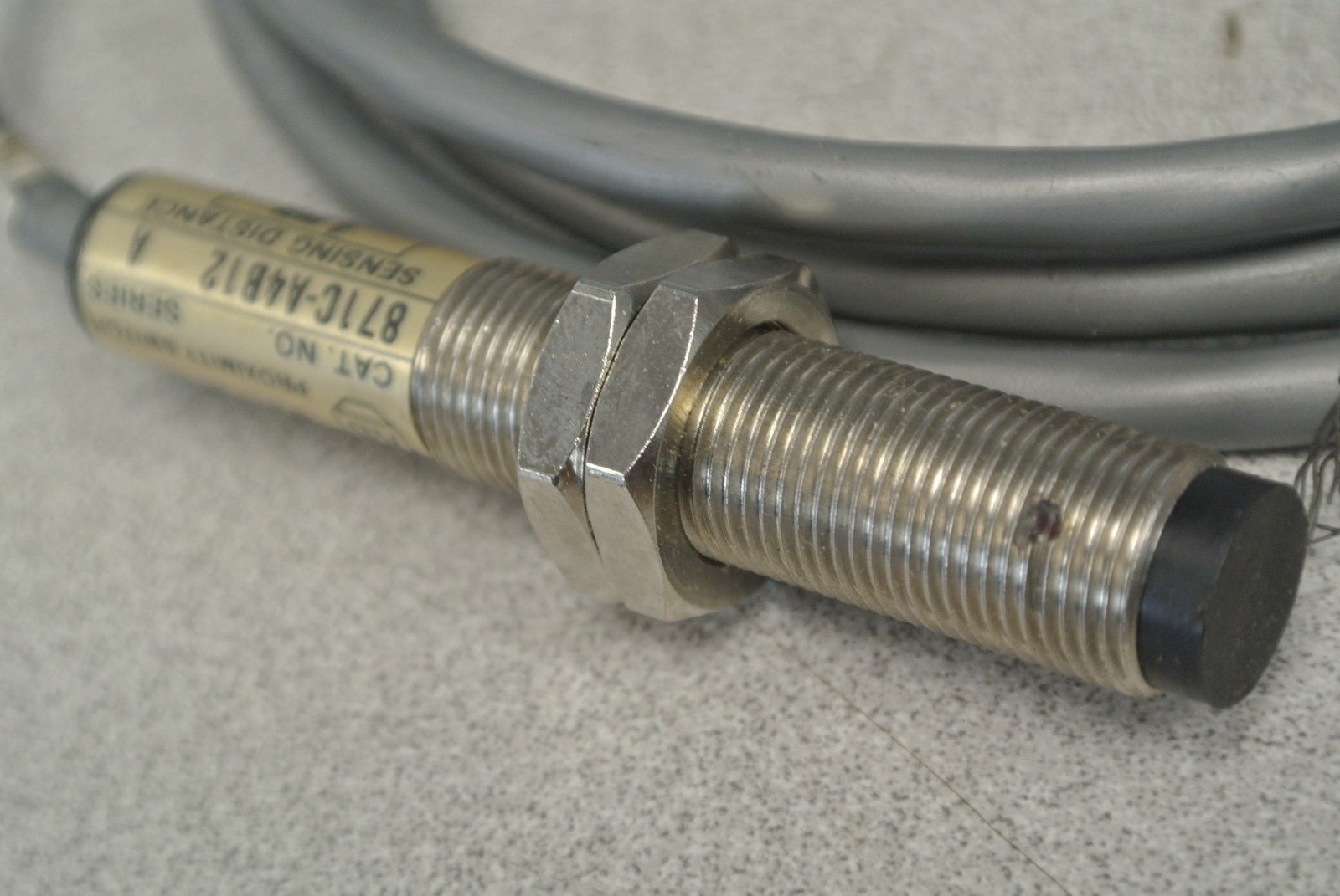 ALLEN-BRADLEY 871C-A4B12 CYLINDRICAL INDUCTIVE PROXIMITY SWITCH / 10-30VDC 12mm0