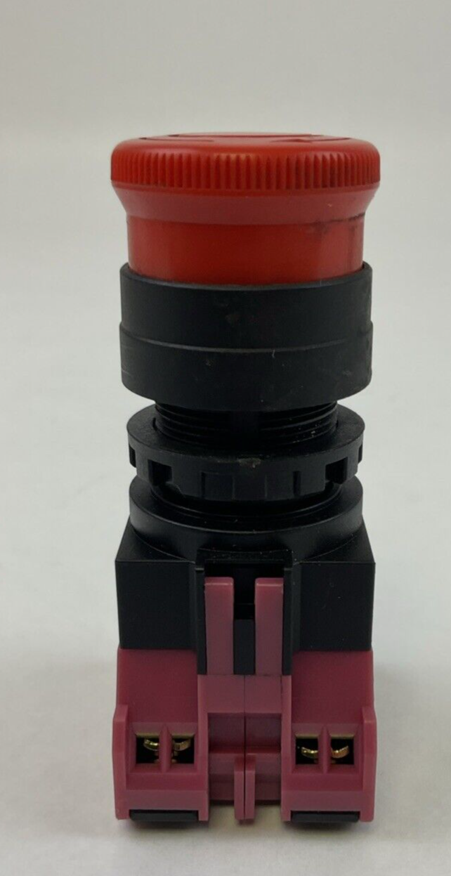 IDEC HW1B-V3F02-R TWIST LOCK PUSH BUTTON2