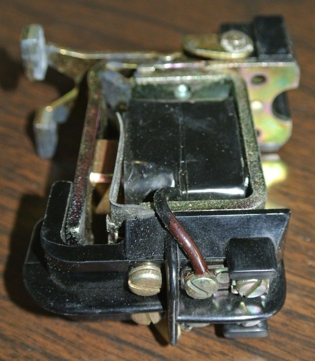 SYLVANIA / JOSLYN CLARK KPMH-12  LATCH MECHANISM for PM RELAY LINE NEW SURPLUS1