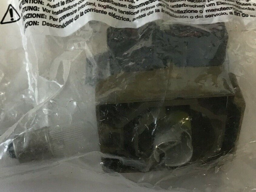 ALLEN BRADLEY 800E-2DL3W FULL VOLTAGE MODULE W/ LATCH (WHITE) SER. A***LOTOF2***3