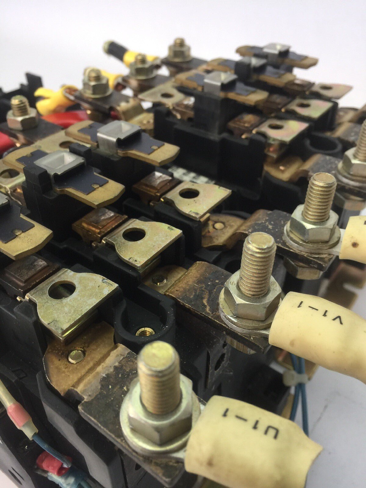 GE CA5F2 REVERSING CONTACTOR 600VAC 100HP 105AMP COIL 120V 60HZ10