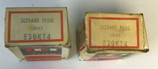 CUTLER HAMMER E30KT4 SQUARE PLUG GRAY ***LOTOF2***0