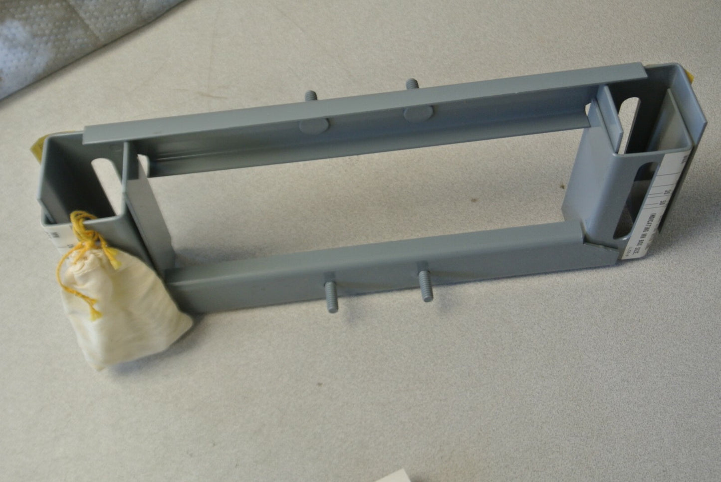 SQUARE D NQL-25 PANELBOARD INTERIOR MOUNTING BRACKET / NEW SURPLUS0