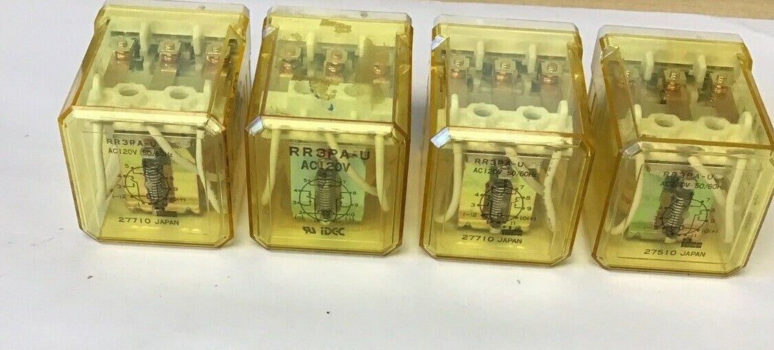 IDEC RR3PA-U RELAY 120VAC 50/60HZ ***LOTOF4***0