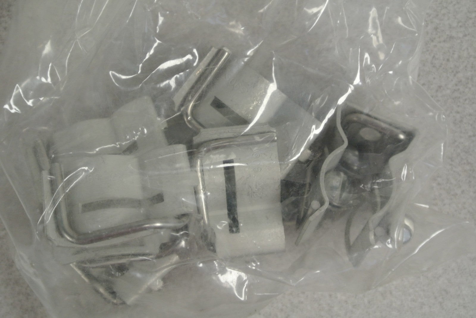 LOT of 4 SETS / CUTLER-HAMMER FUSE CLIP KITS / NEW SURPLUS 4