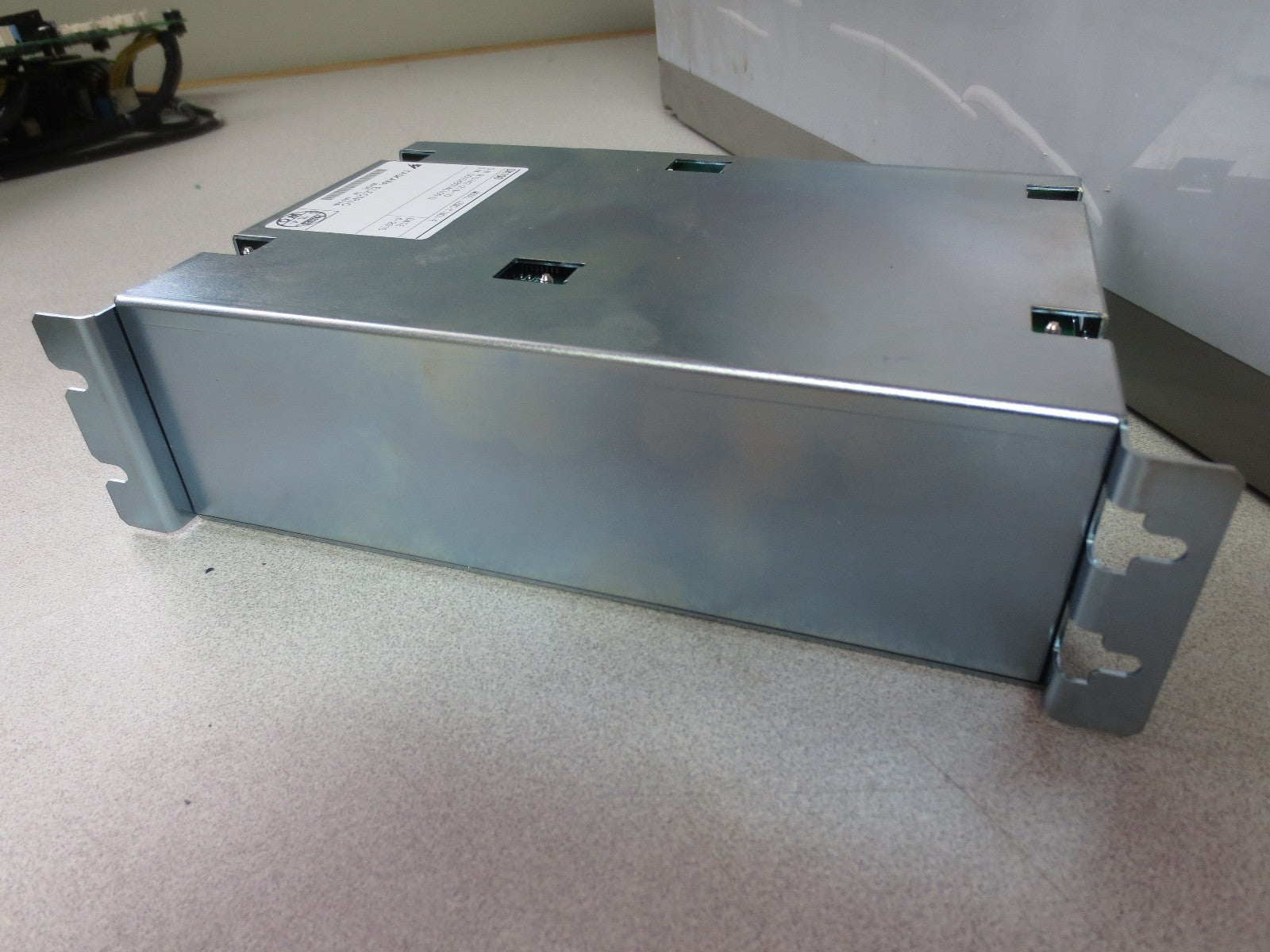 YASKAWA JZNC-YIU01-E SERVO DRIVE / ROBOTIC CONTROLLER - DX100, 3.15A, 250VA6