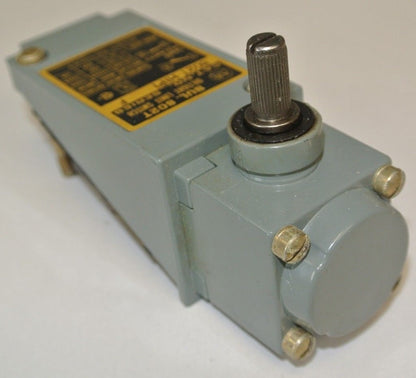 ALLEN-BRADLEY 802T-H1P1 PLUG-IN OILTIGHT LIMIT SWITCH / LEVER TYPE / NEW SURPLUS3