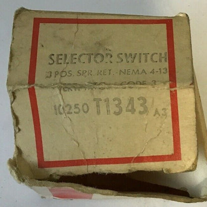 CUTLER HAMMER SELECTOR SWITCH 10250T1343 A3 CODE31