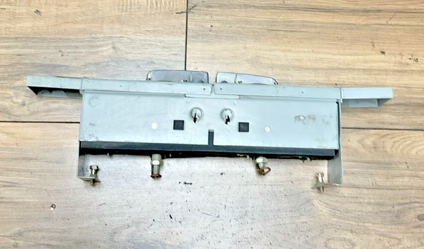 I-T-E V7A2211LR  VACU-BREAK FUSIBLE PANELBOARD SWITCH 250V, 30A7