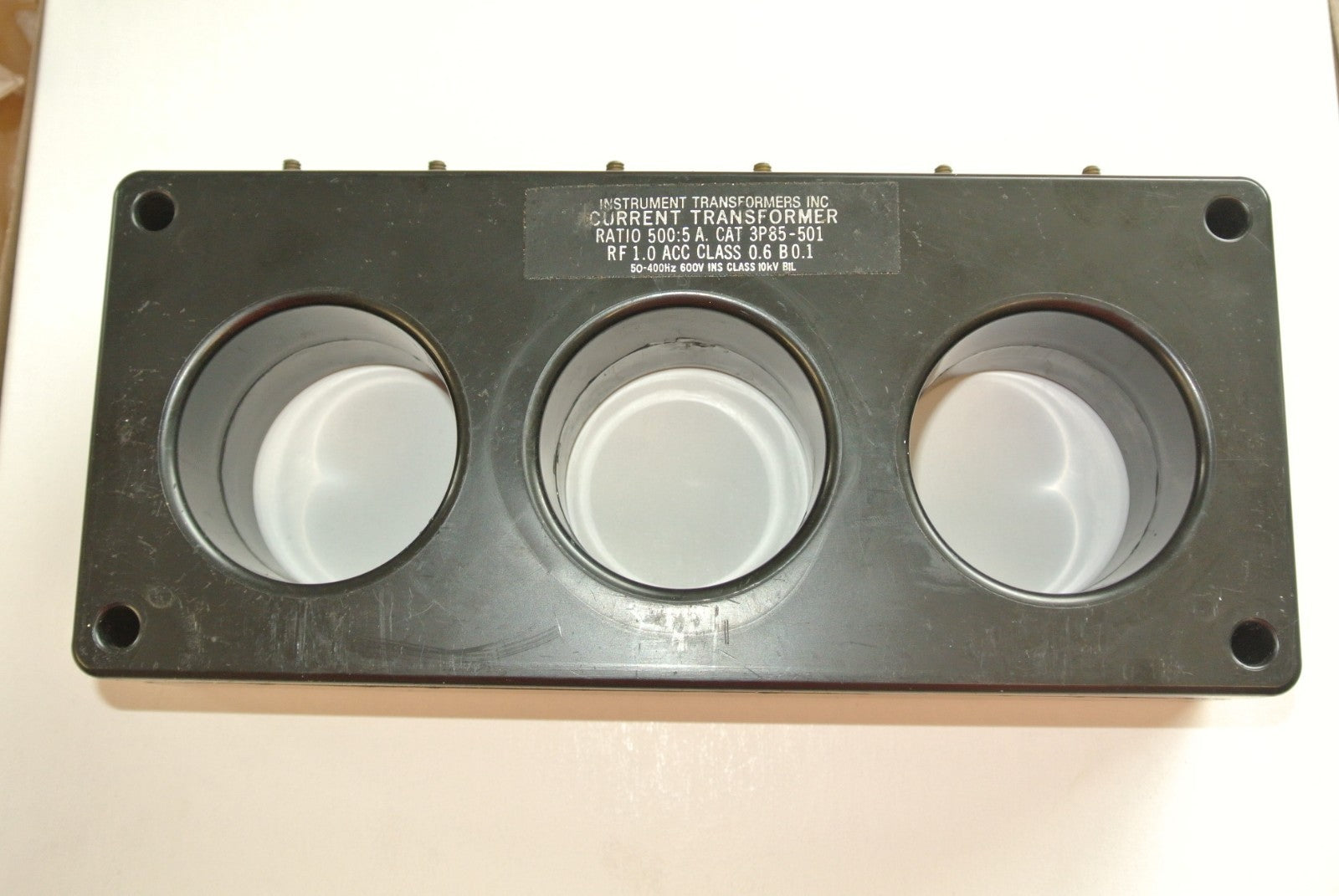 CUTLER-HAMMER 3P85-501  2092A37H07 CURRENT TRANSFORMER 500:5 RATIO 600V 50-400Hz5