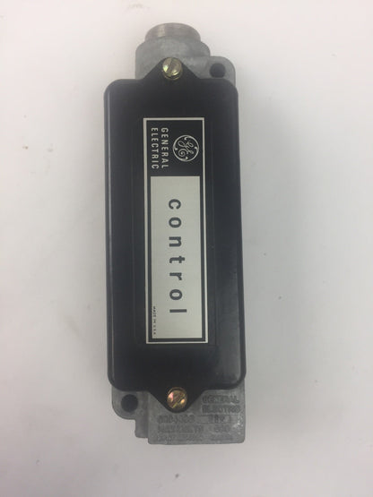 GE CR9440D2DF CONTROL LIMIT SWITCH 600 MAX VOLTS 2 1 NO - 1 NC1