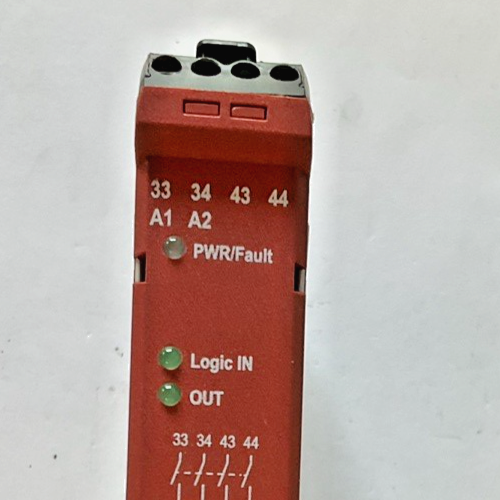 ALLEN BRADLEY 440R-EM4R2 SAFETY RELAY SER.A 201 24VDC GSR EM3