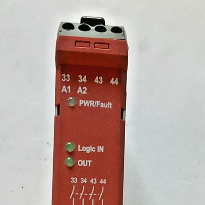 ALLEN BRADLEY 440R-EM4R2 SAFETY RELAY SER.A 201 24VDC GSR EM3