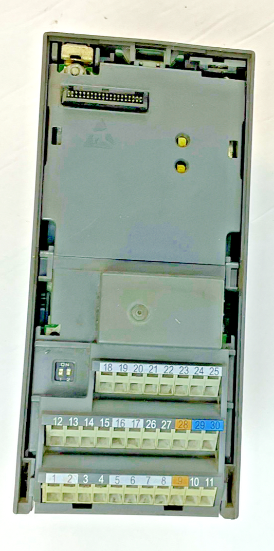 SIEMENS 6SE6440-2UD13-7AA1 FREQUENCY INVERTER MICROMASTER 440 VER. F03/2.110