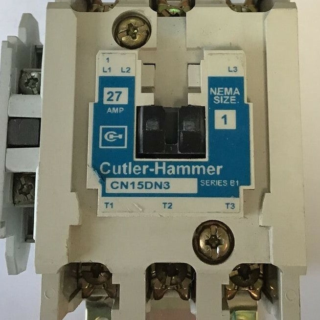 CUTLER HAMMER CONTACTOR CN15DN3 NEMA SIZE 1 SERIES B1 W/ C320KGS2 AUX CONTACT1