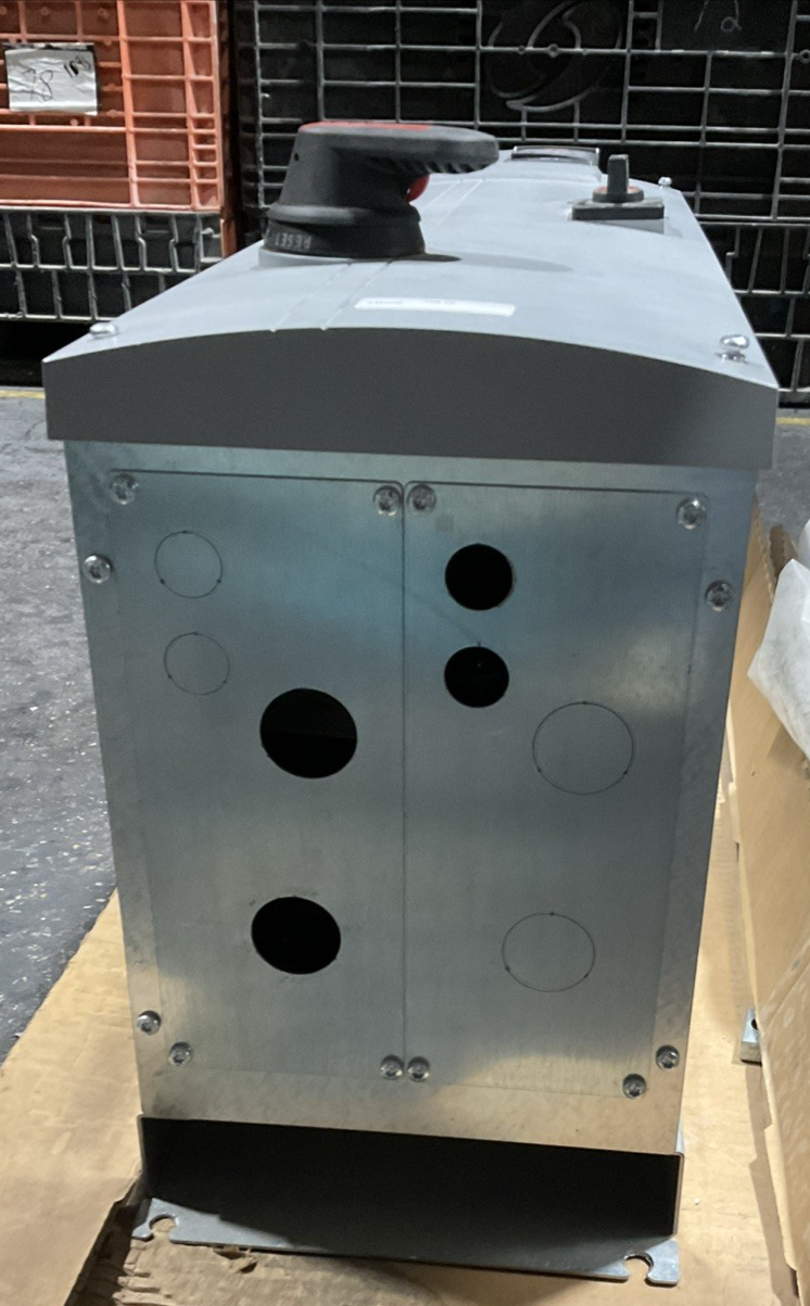 DANFOSS 177U9584 MOTOR AC DRIVE OUPUT 0-460VAC 3PH 0-60HZ 34A 25HP INPUT 480VAC6