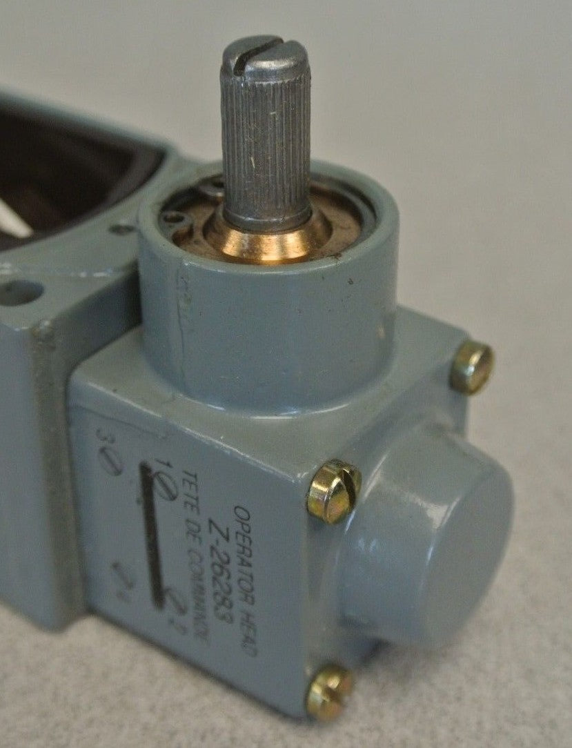 ALLEN-BRADLEY 802T-AMJ1 OILTIGHT LIMIT SWITCH / LEVER TYPE / MAINT / NEW SURPLUS4