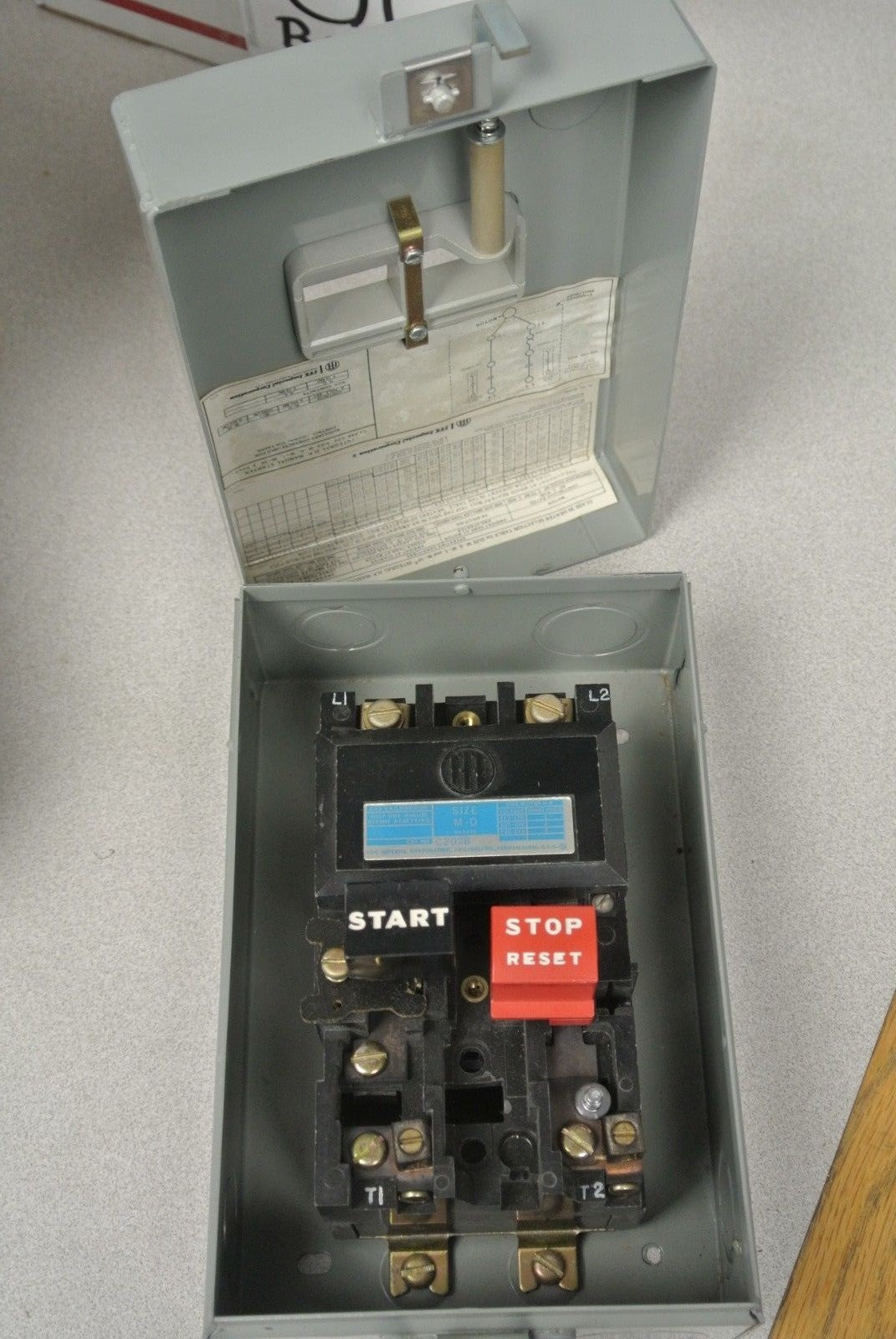 I-T-E C202B1 / INTEGRAL H.P. MANUAL STARTER / 2-POLE / 115-/230V / NEW SURPLUS2