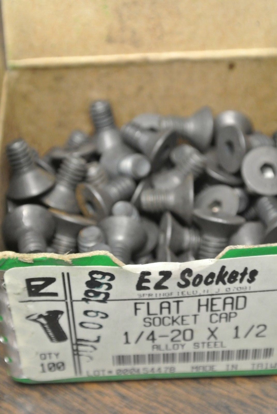 1/4-20 x 1/2 FHSC / 1/4-20 x 1/2 BHSC / 1/4-20 x 3/4 FHSC SCREWS / NEW SURPLUS0