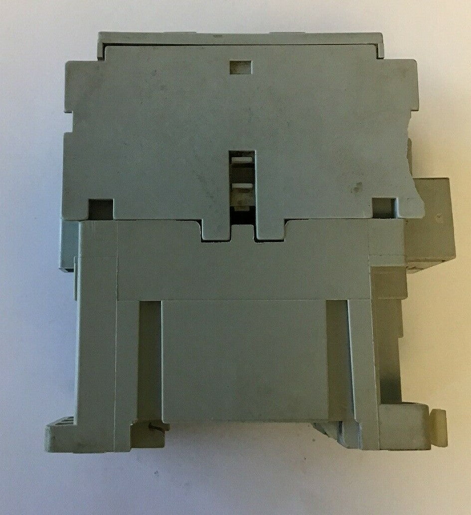 ALLEN BRADLEY 700-CF310* CONTROL RELAY 600VAC 25A4