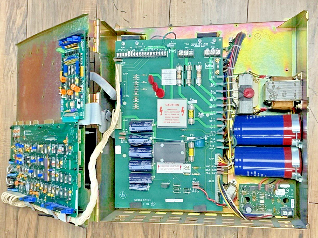 ALLEN-BRADLEY 1334-DOB-K7-G4 ADJUSTABLE FREQUENCY DRIVE 460V 3PH 11.3A7