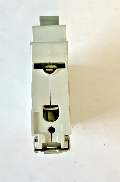 CUTLER HAMMER WMS1D15 CIRCUIT BREAKER 240VAC D15 ***LOTOF2***4