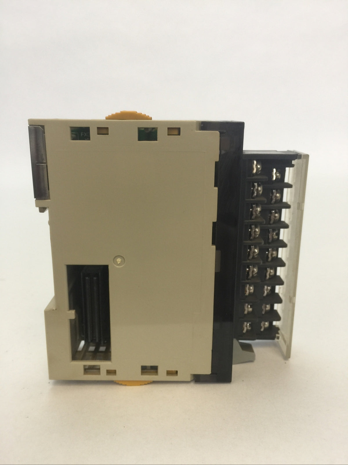 OMRON CJ1W-OC201 OUTPUT UNIT 24VAC5