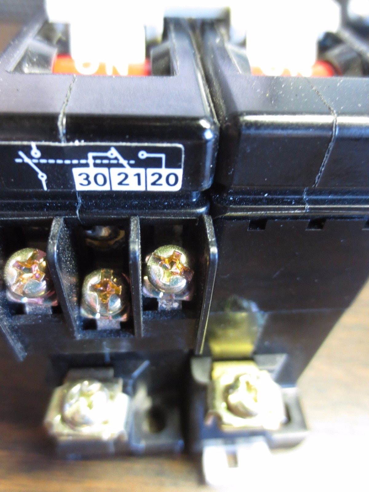 FUJI ELECTRIC CP32D CIRCUIT BREAKER 5A, 250VAC, 2-POLE - 41-232075