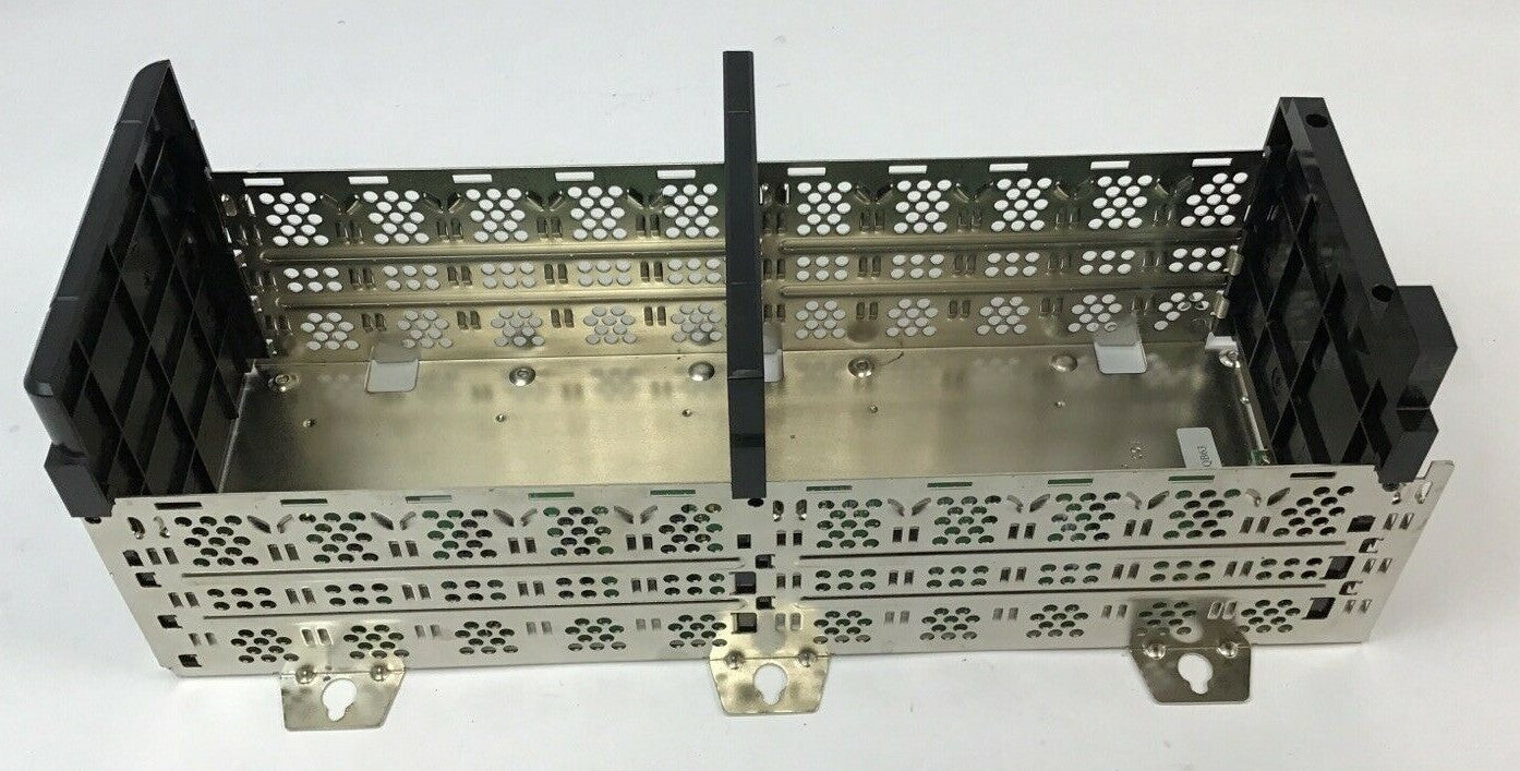 ALLEN BRADLEY 1756-A10 SER.B CAT.REV.K01 10 SLOT CHASSIS 24VDC0